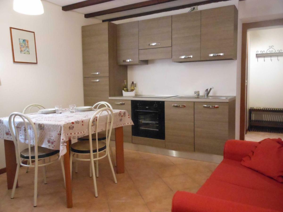 Appartement Il Vecchio Cortile à Mandello del Lario Extérieur photo
